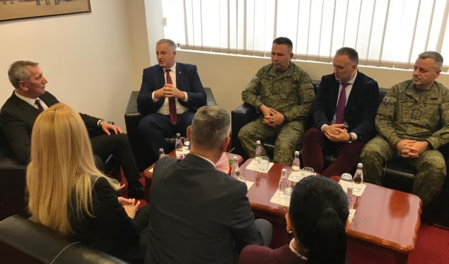 Rrustem Berisha, me shumë gjasë këshilltar politik i Anton Qunit në Ministrinë e Mbrojtjes