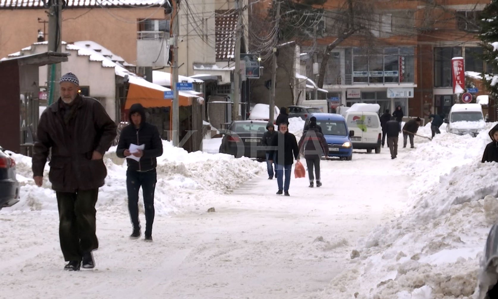 Bora bllokon shumë rrugë në Dragash, banorët ankohen për moskujdes