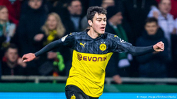 Dortmundi vazhdon kontratën me Reynan