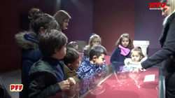 Fëmijët mësojnë për artefaktet në Muzeun Kombëtar