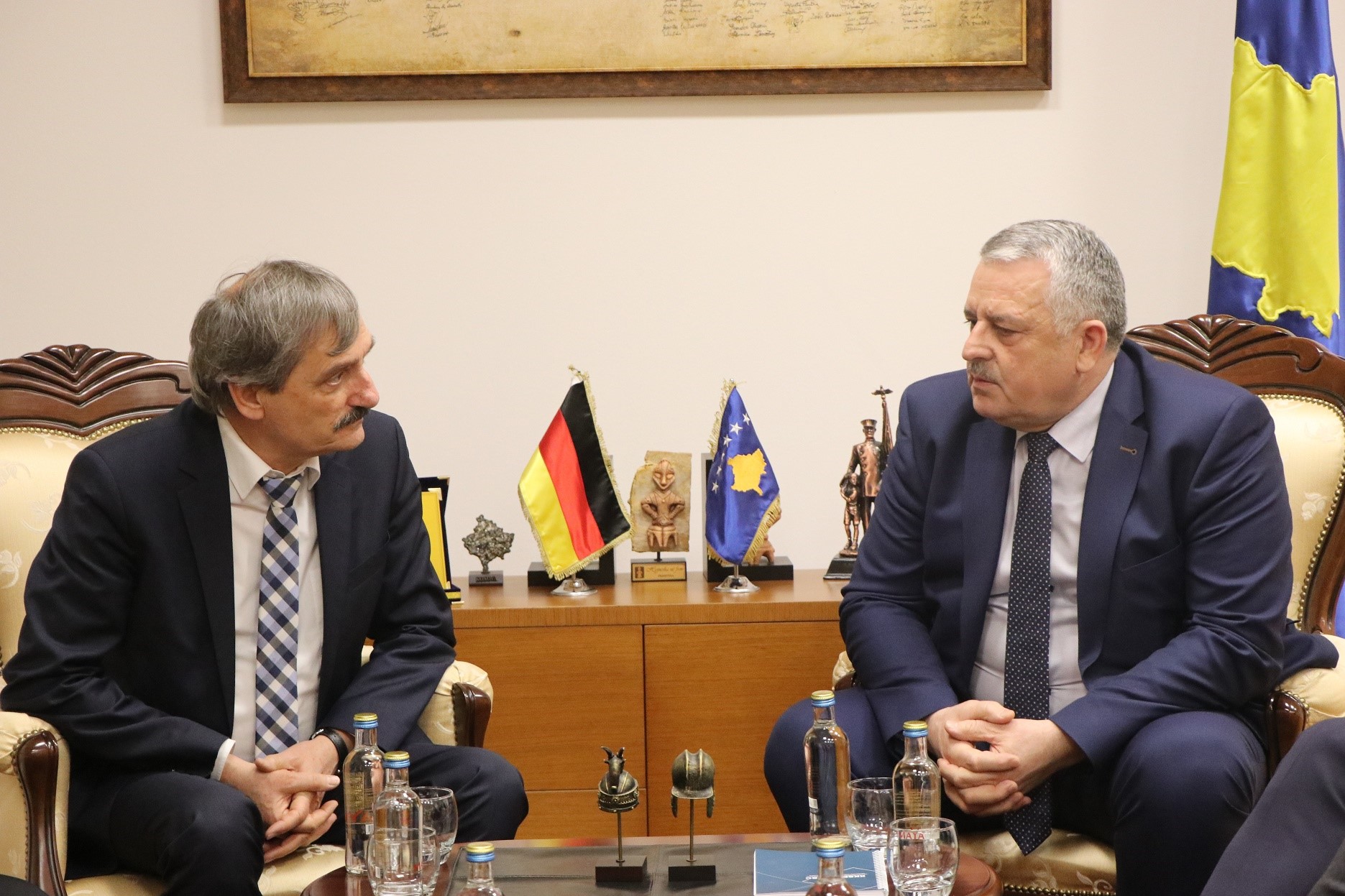 Veliu optimist që së shpejti do të ketë marrëveshje për njohje të patentë-shoferëve nga Gjermania