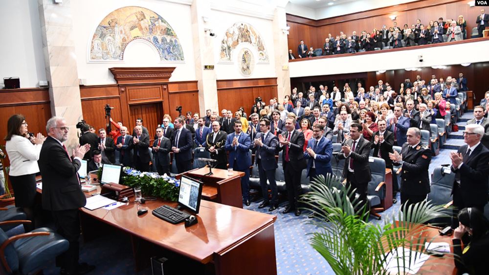 Parlamenti maqedonas ratifikon protokollin për anëtarësimin në NATO