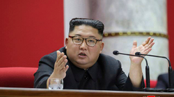 Kim Jong-un habit me fjalim, thotë se jeta e njerëzve është luftë për jetë a vdekje