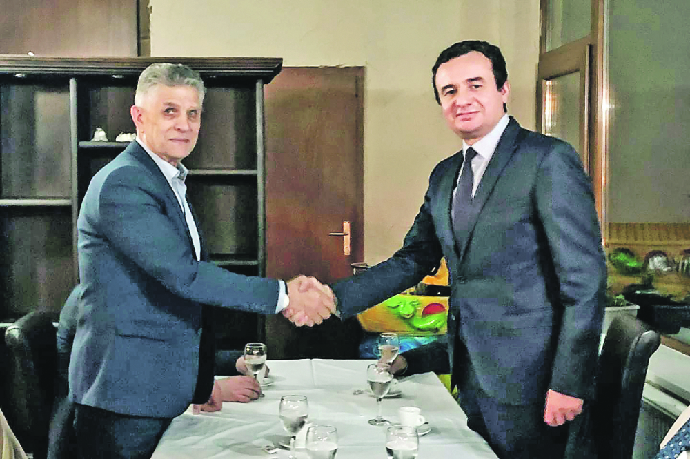 Uglanin dhe Curiq urojnë Kosovën për 12 vjetorin e Pavarësisë