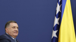 Dodik insiston për ndarje të Bosnjës në mënyrë paqësore