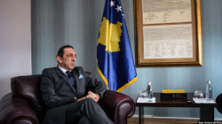 Dorëzohet kërkesa për interpelancë për shkarkimin e Ministrit për Integrim Evropian, Blerim Reka