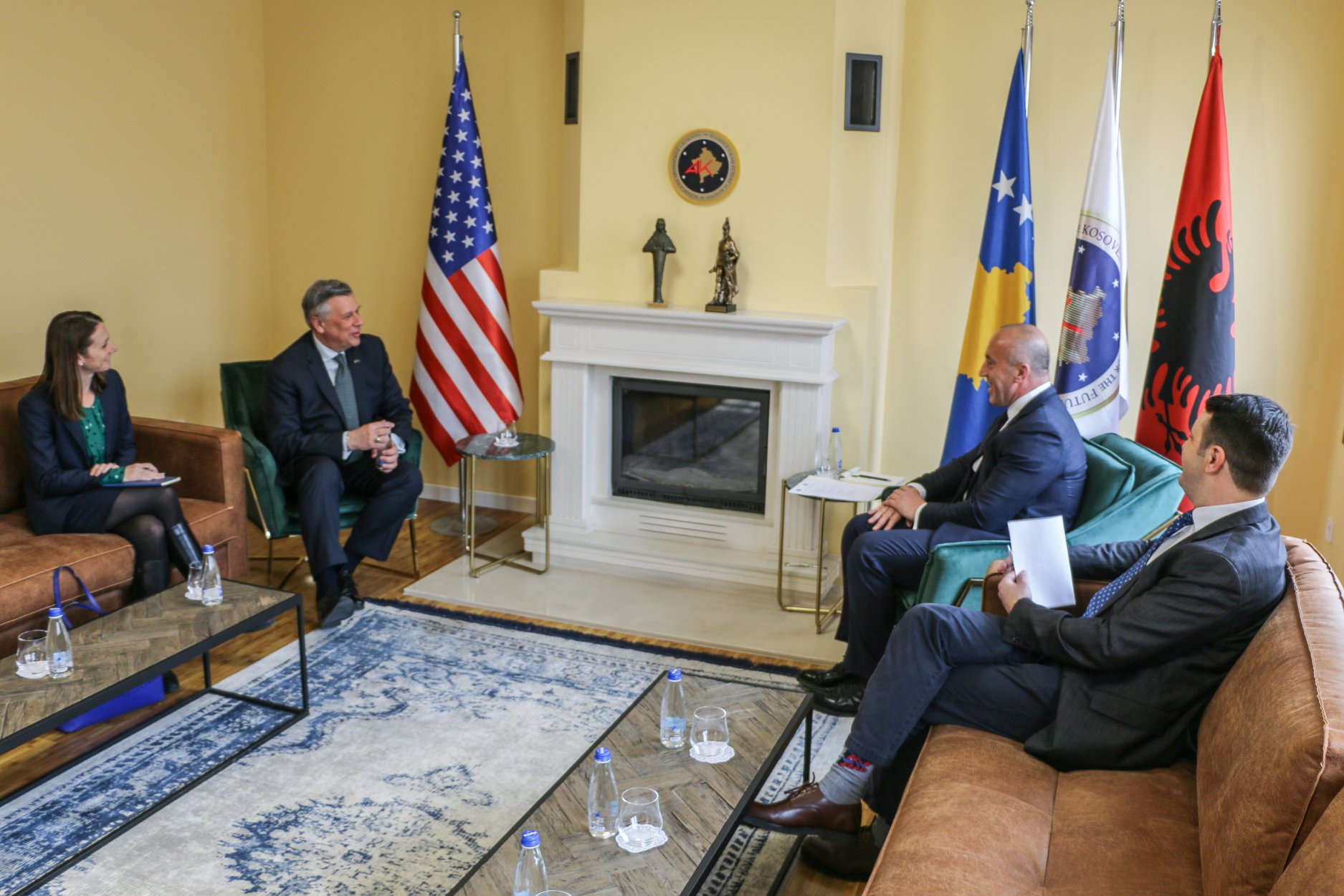 Haradinaj takon Kosnettin: I nevojshëm aktivizimi i SHBA-së në dialog, mos na barazoni me Serbinë