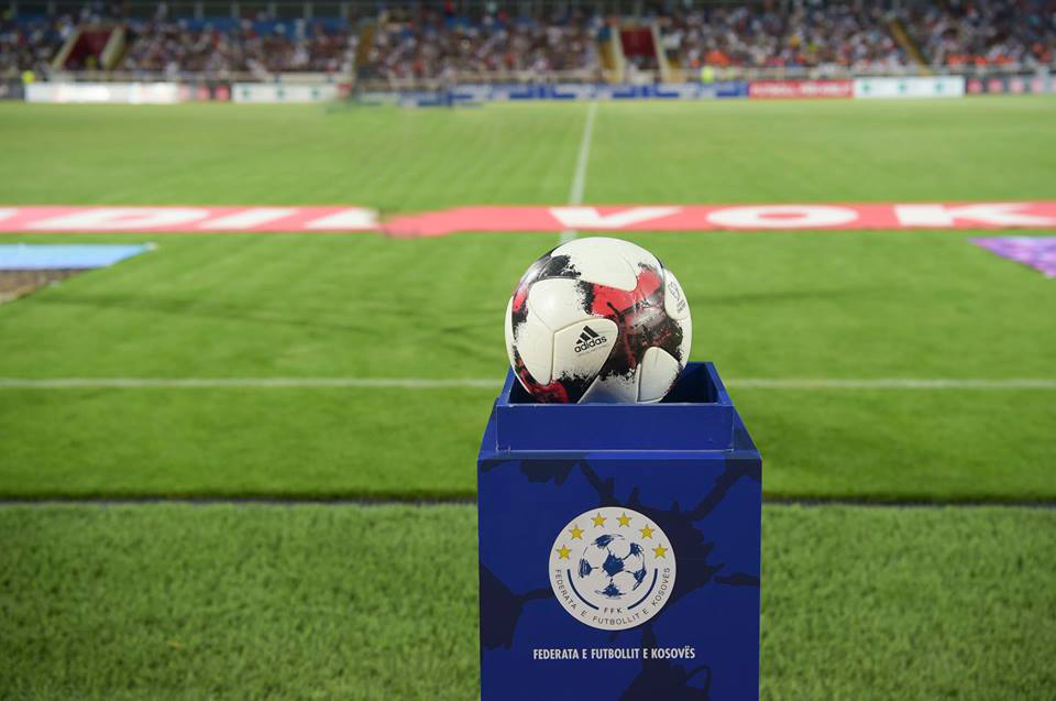 FFK: Pasi zgjodhi Kosovën prindërit e futbollistit serb Iviq largohen nga puna 