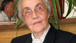 Vdes në moshën 99-vjeçare Nexhmije Hoxha, e veja e Enver Hoxhës
