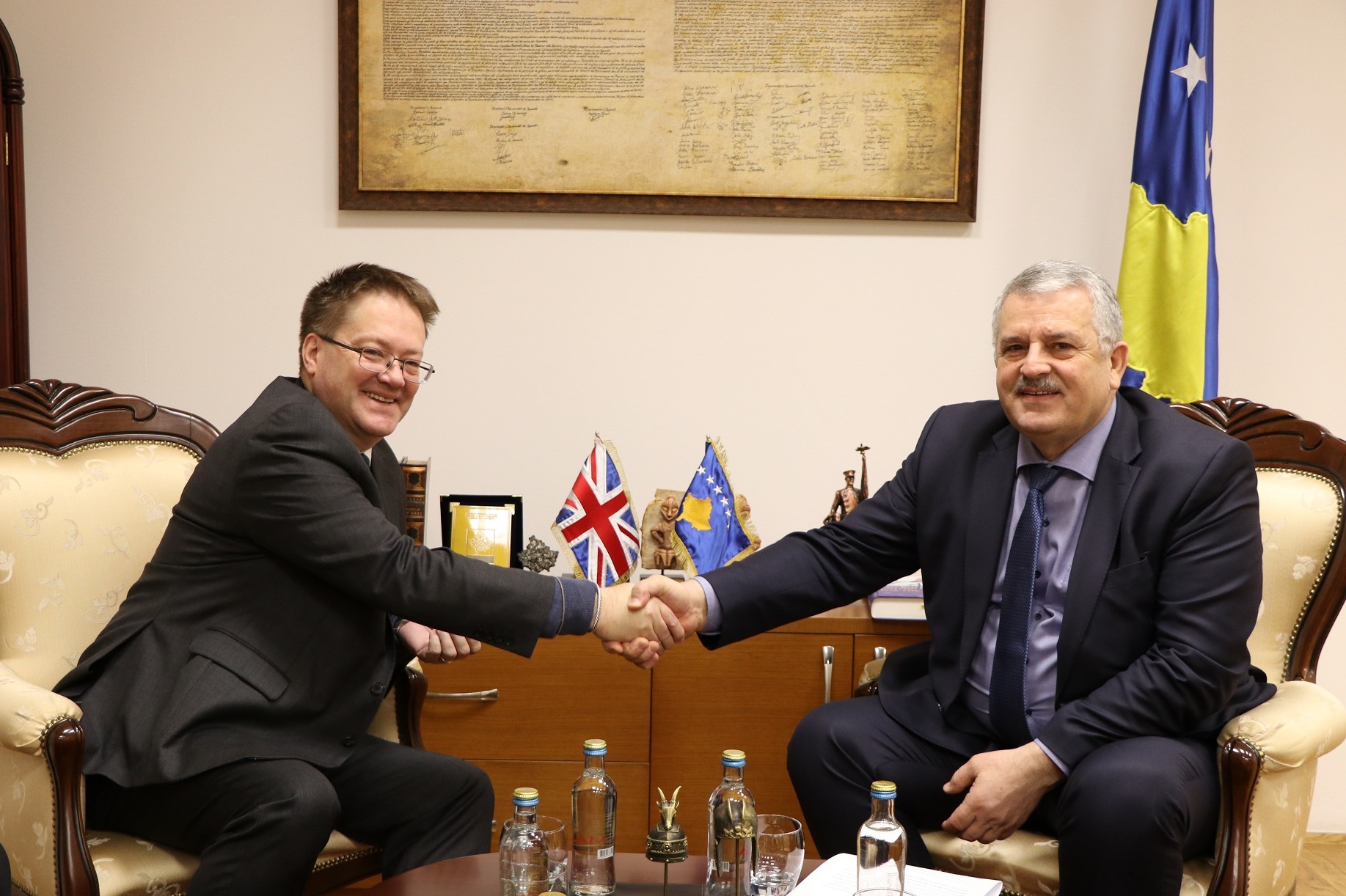 Veliu njofton ambasadorin e Britanisë në Kosovë për prioritetet e ministrisë