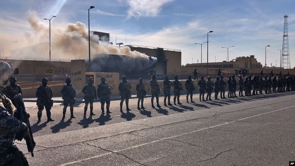 Pas largimit të grupeve paramilitare, qetësohet situata në Ambasadën amerikane në Bagdad