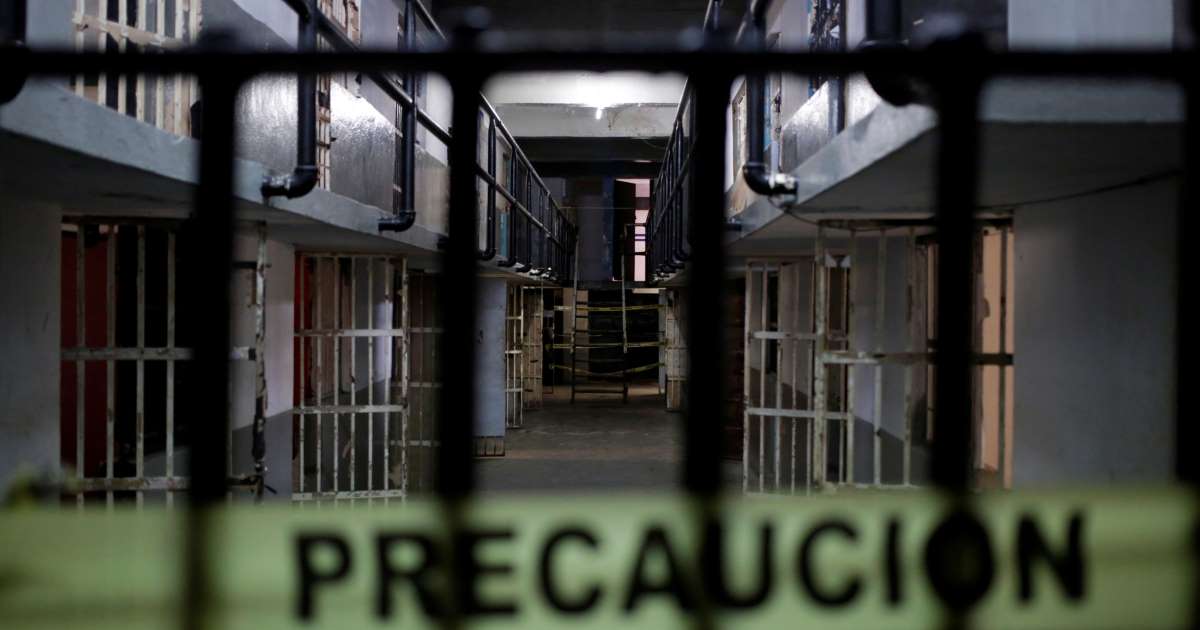 Së paku 16 të vdekur nga trazirat në një burg në Meksikë