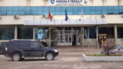 Opozita në Ferizaj akuzon komunën për shpërdorim të veturave zyrtare