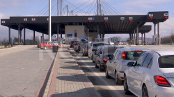 Pritje të gjata në Merdare dhe pika tjera kufitare për të dalë nga Kosova