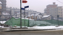 Komuna e Ferizajt mohon se rrënimi i disa objekteve ndërlidhet me projektin “Bashkimi i qytetit”