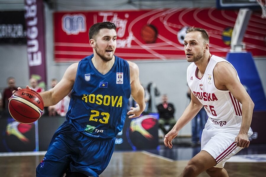 Basketboll, Sina vazhdon karrierën në Poloni