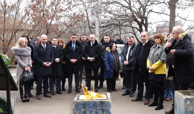 Serbët kërkojnë që ndërkombëtarët të angazhohen për ndriçimin e vrasjes së Ivanoviqit