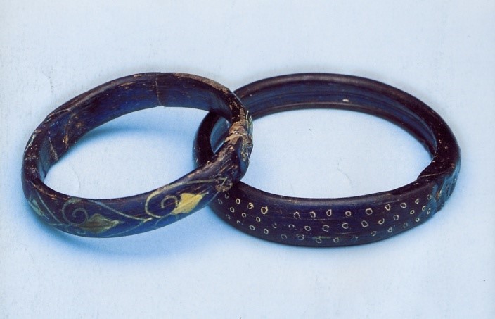 Foto: Badoc, byzylyk nga pasta e qelqit, shek. X pas Krishtit