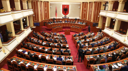 Dy ish-kryeparlamentarët e Shqipërisë kritikojnë skenën aktuale politike