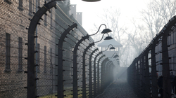 Shënohet 75-vjetori i Auschwitzit, Evropa druan nga rritja e antisemitizmit