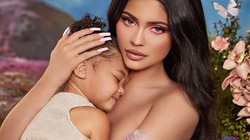 Kylie Jenner dhuroi 500.000 dollarë për spitalin e fëmijëve
