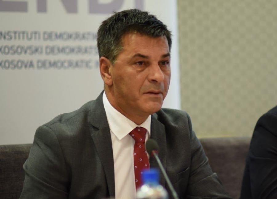 Kryeziu thotë se Kurti po nuk u mor vesh me LDK-në, mund të formojë qeveri të pakicës