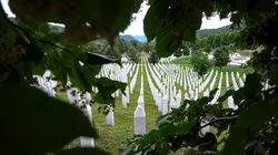 Udhëheqësit botërorë përkujtojnë Srebrenicën