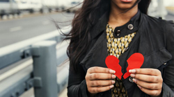 Sindroma e njohur si “Broken heart syndrome” në rritje gjatë pandemisë së koronavirusit