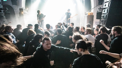 Heavy metali i goditur nga pandemia