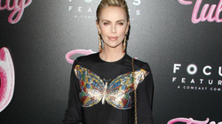 Charlize Theron do të pauzojë nga aktrimi për t’u fokusuar në familjen e saj