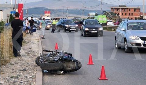Vdes një person në aksident trafiku në Komoran