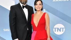 Lily Allen po e feston përvjetorin e parë e të qenit esëll