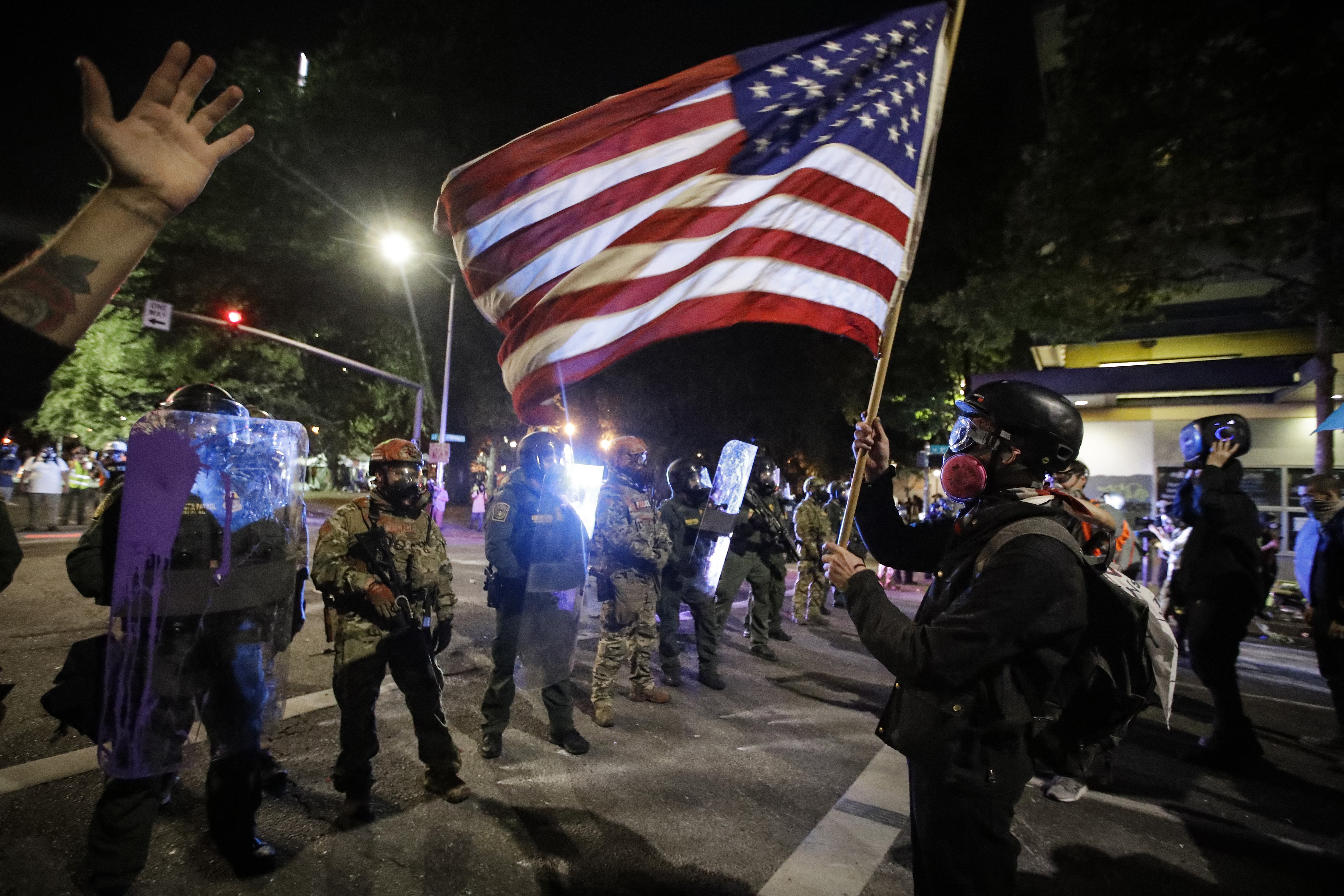 Protestat në SHBA - Forcat federale do të tërhiqen nga Portlandi
