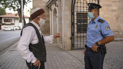 Policia kthen qytetarët që mësynë xhamitë për falje të Kurban Bajramit
