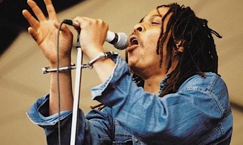 Ylli i muzikës reggae Majek Fashek vdiq në moshën 57-vjeçare