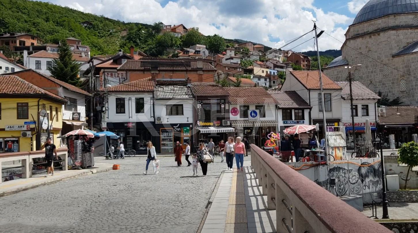 Opozita në Prizren akuzon pushtetin për mosndalim të degradimit urban