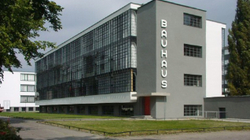 “Bauhaus” - shkolla e arkitekturës që bëri bashkë artin me filozofinë