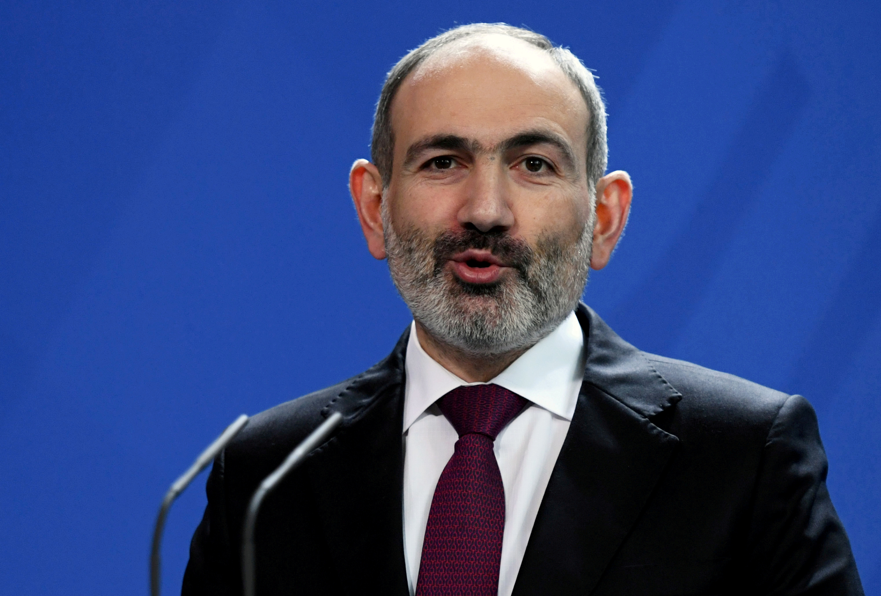 Kryeministri i Armenisë njofton se është shëruar nga koronavirusi