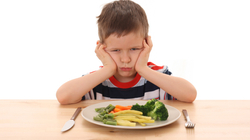 Fëmijët tekanjoz më të rrezikuar nga shprehitë e këqija të ushqyerjes