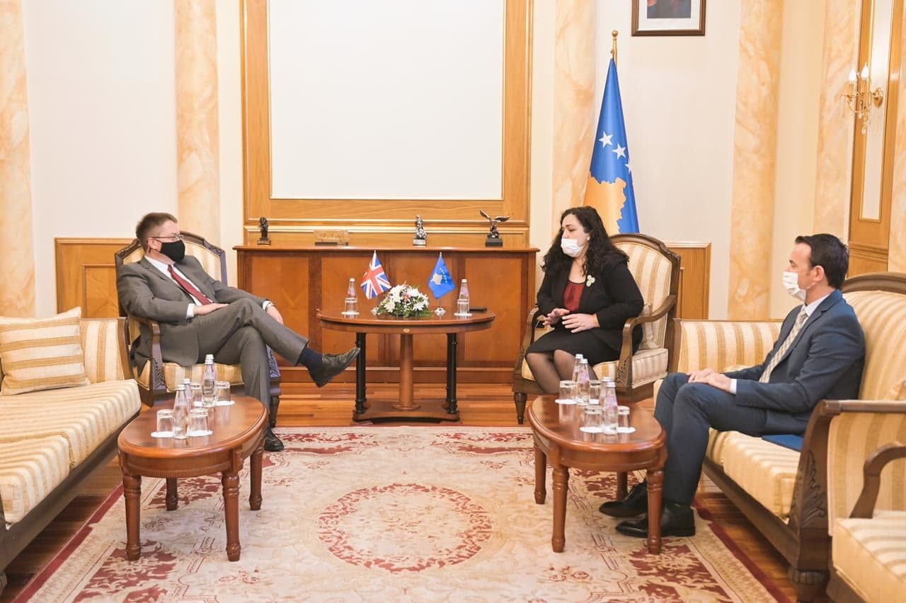 Osmani dhe Abbott: Të rritet transparenca gjatë rekrutimit nëpër ndërmarrje