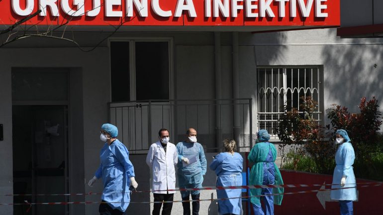 Rritet numri i të infektuarve me COVID-19 në Shqipëri, në 24 orët e fundit 42 raste të reja