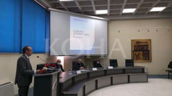 Hoti: Dialogun me Serbinë e udhëheq unë