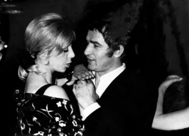 Me vite para se të binin në dashuri, rrugët e Bekim Fehmiut dhe Branka Petriqit shpesh janë gërshetuar. Janë takuar në akademinë e aktrimit, e posaçërisht në orët e vallëzimit 