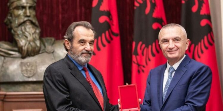 Ngushëllimet e presidentit Thaçi për Moikom Zeqon: La gjurmë të pashlyera në kulturën shqiptare