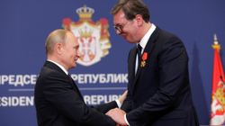 Serbia në presion, duhet të përcaktohet: Me Rusinë apo me botën demokratike