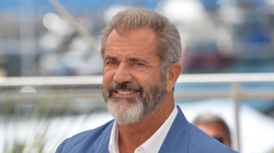 Aktori Mel Gibson nxit reagime me përshëndetjen që i bëri Trumpit