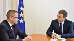 BQK-ja dhe MPMS-ja pajtohen t’u mundësojnë pensionistëve tërheqjen e pensioneve përmes kartelave bankare