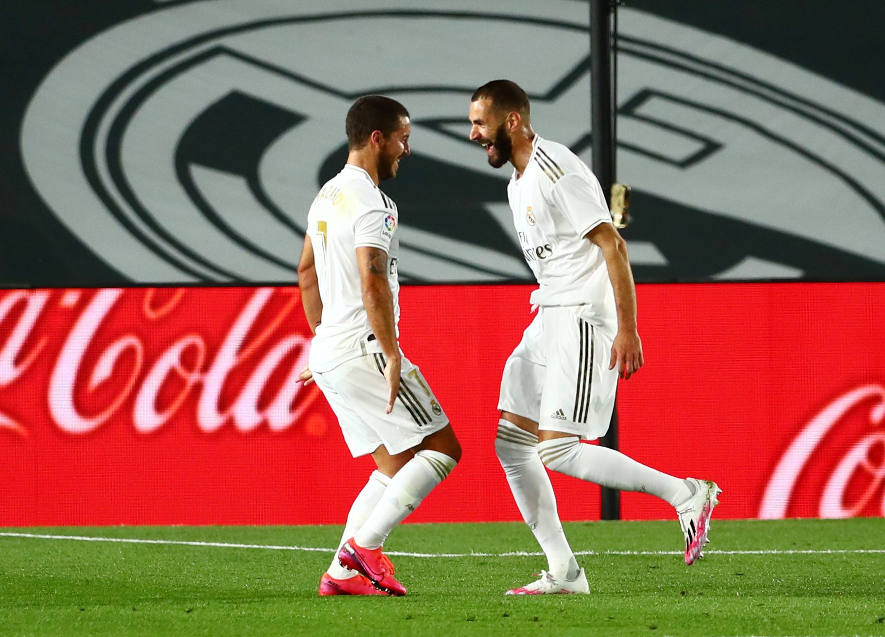 Real Madridi nuk lejon befasi ndaj Valencias, vazhdon garën për titull