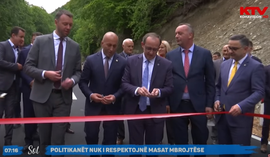 Politikanët, shembuj jo të mirë në pandemi