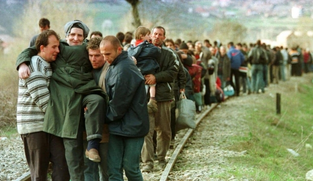 ​Thaçi në Ditën Botërore të Refugjatëve kujton spastrimin etnik të shqiptarëve